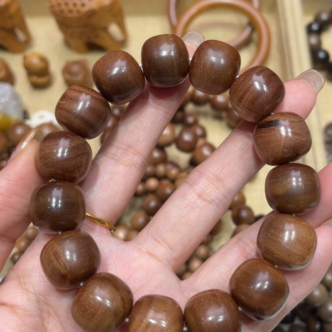【闪购商品】檀香木手串/手链老**石15×16瑕疵横纹雕花料