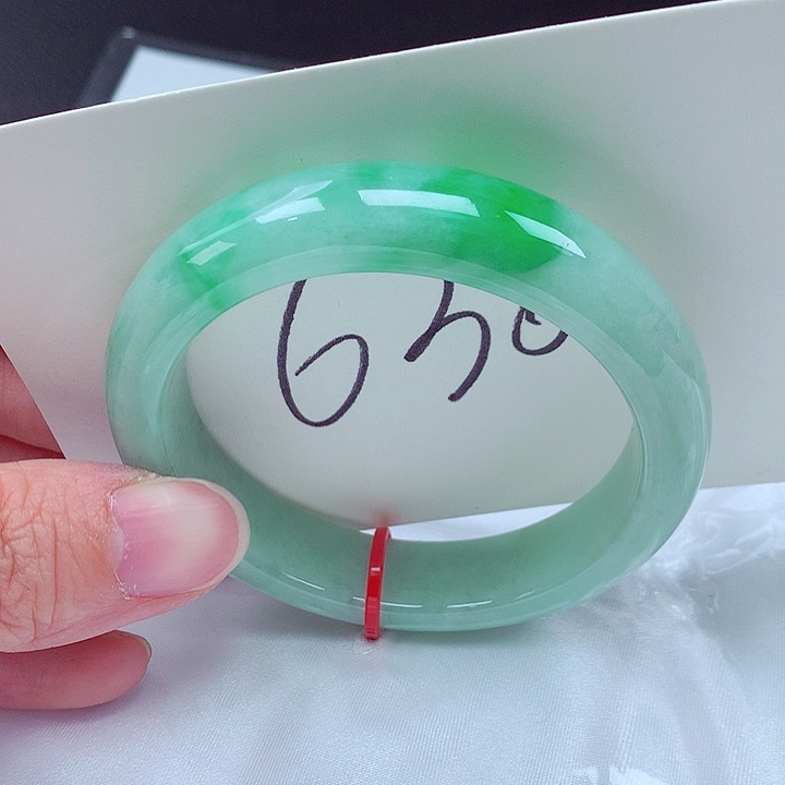 翡翠未镶嵌手镯翡翠