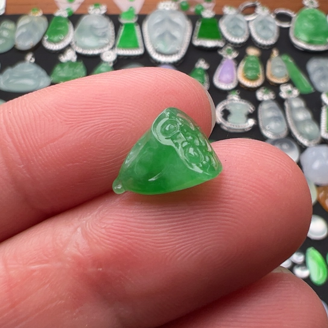 翡翠颈饰未镶嵌莲蓬11