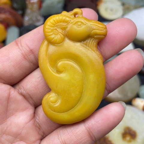 和田玉颈饰未镶嵌121