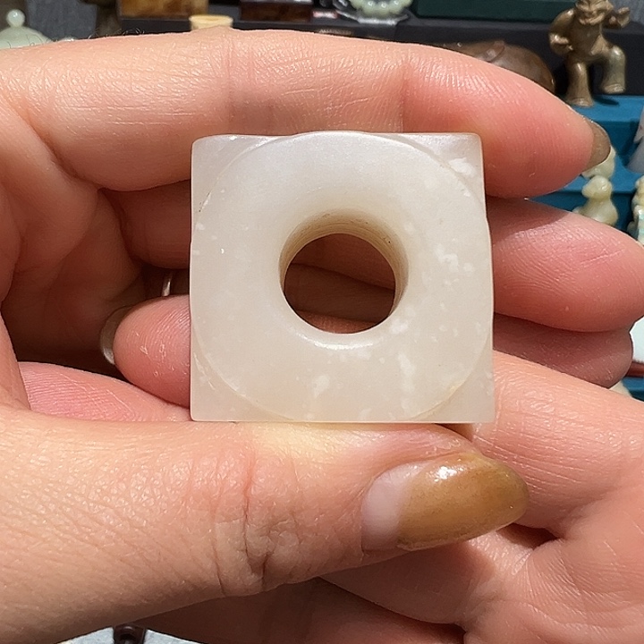 和田玉（青白玉）未镶嵌颈饰