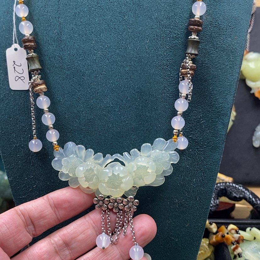 【闪购商品】蛇纹石玉吊坠未镶嵌