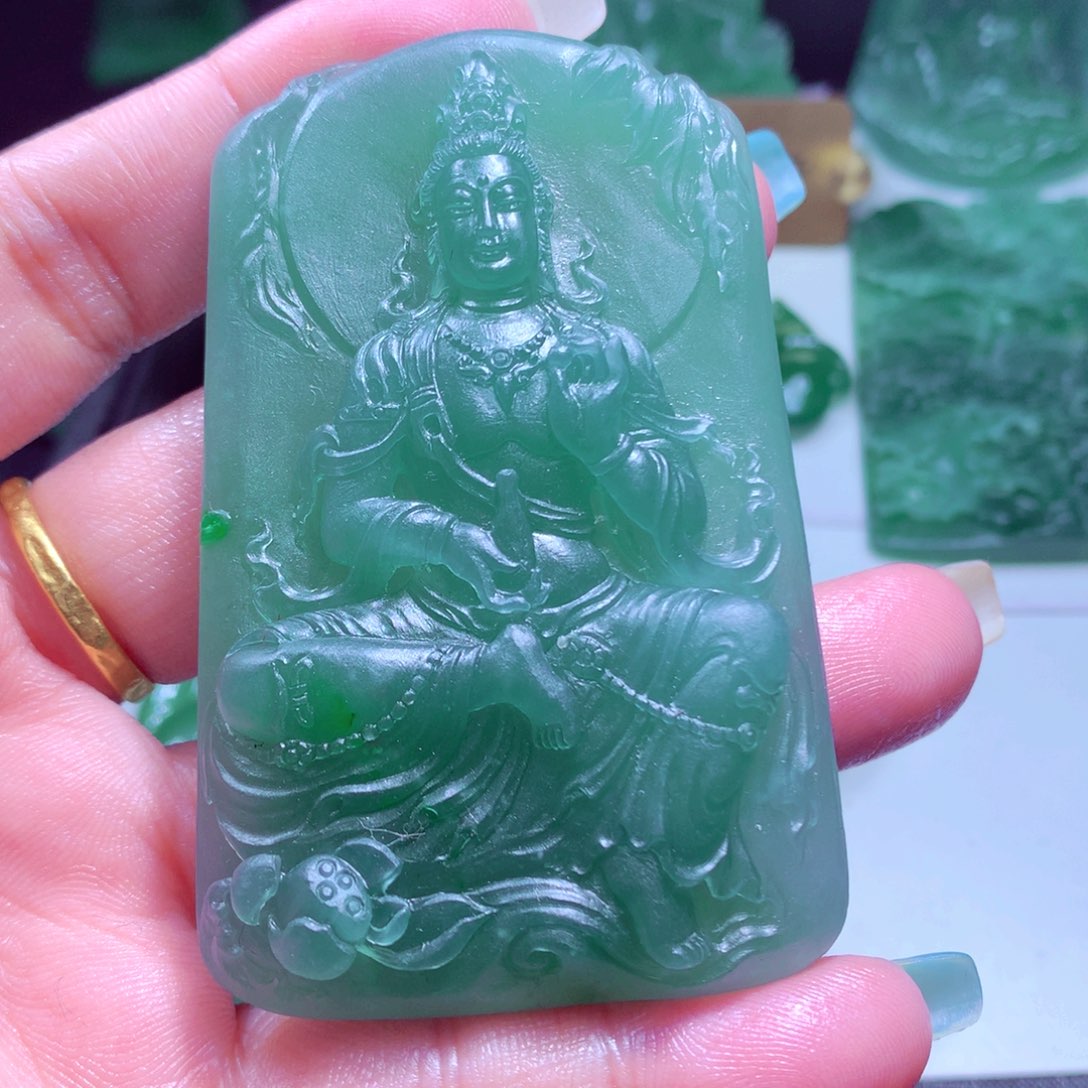 定制翡翠未镶嵌天然缅甸翡翠A货毛货挂件