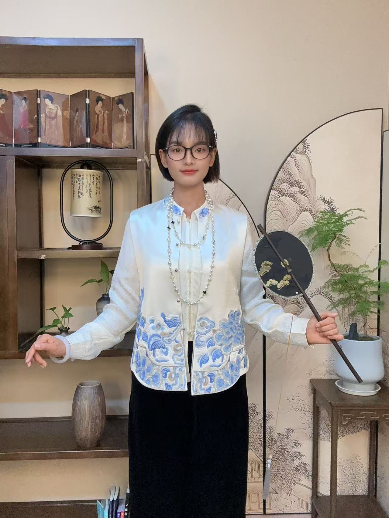 （青花瓷）早秋新款新中式国风重工苏绣马甲