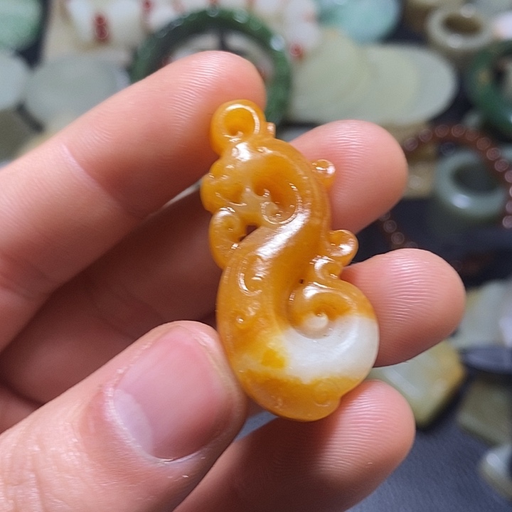 和田玉（糖玉）未镶嵌颈饰