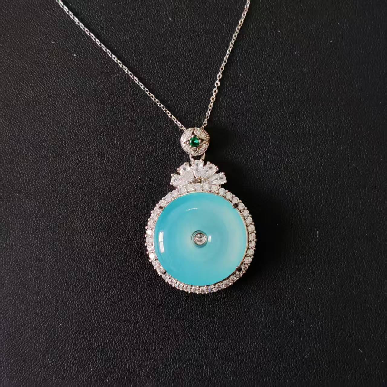 【南非定制】经典高级轻奢大气百搭吊坠AJ611128