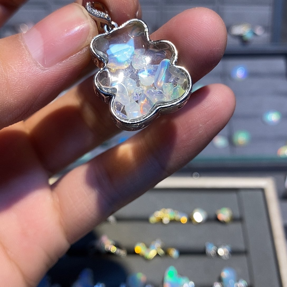 欧泊欧泊许愿瓶未镶嵌