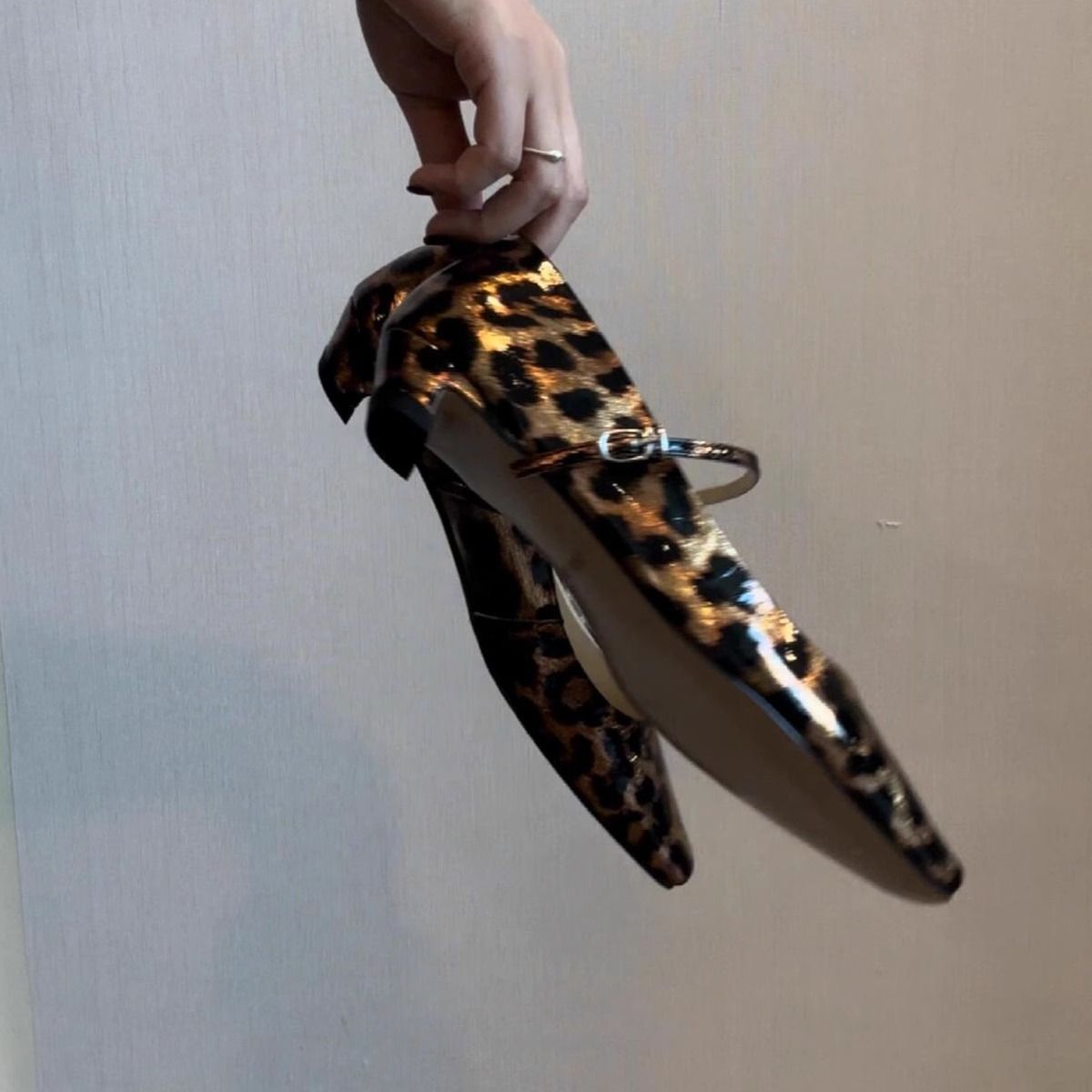 DYAASS纹亮皮小猫跟百搭气质单鞋女新款法式小方头一字带玛丽珍鞋