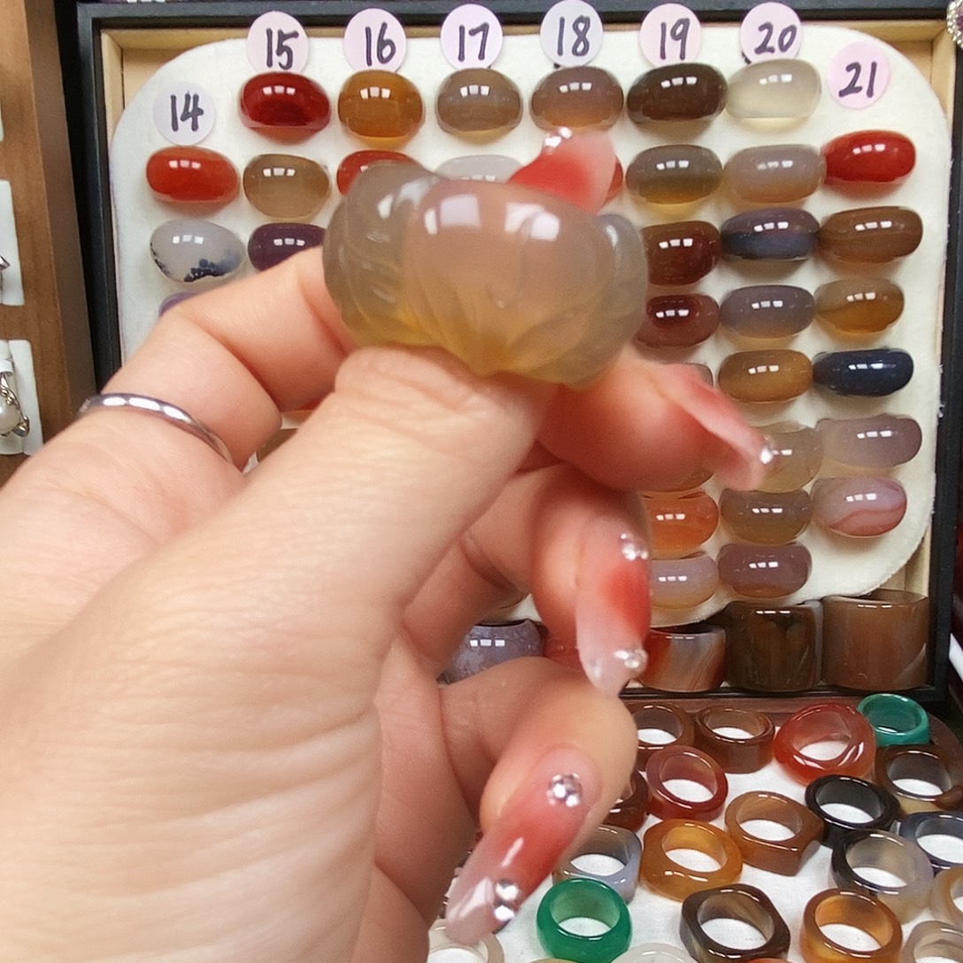 冷***起玛瑙/玉髓未镶嵌戒指