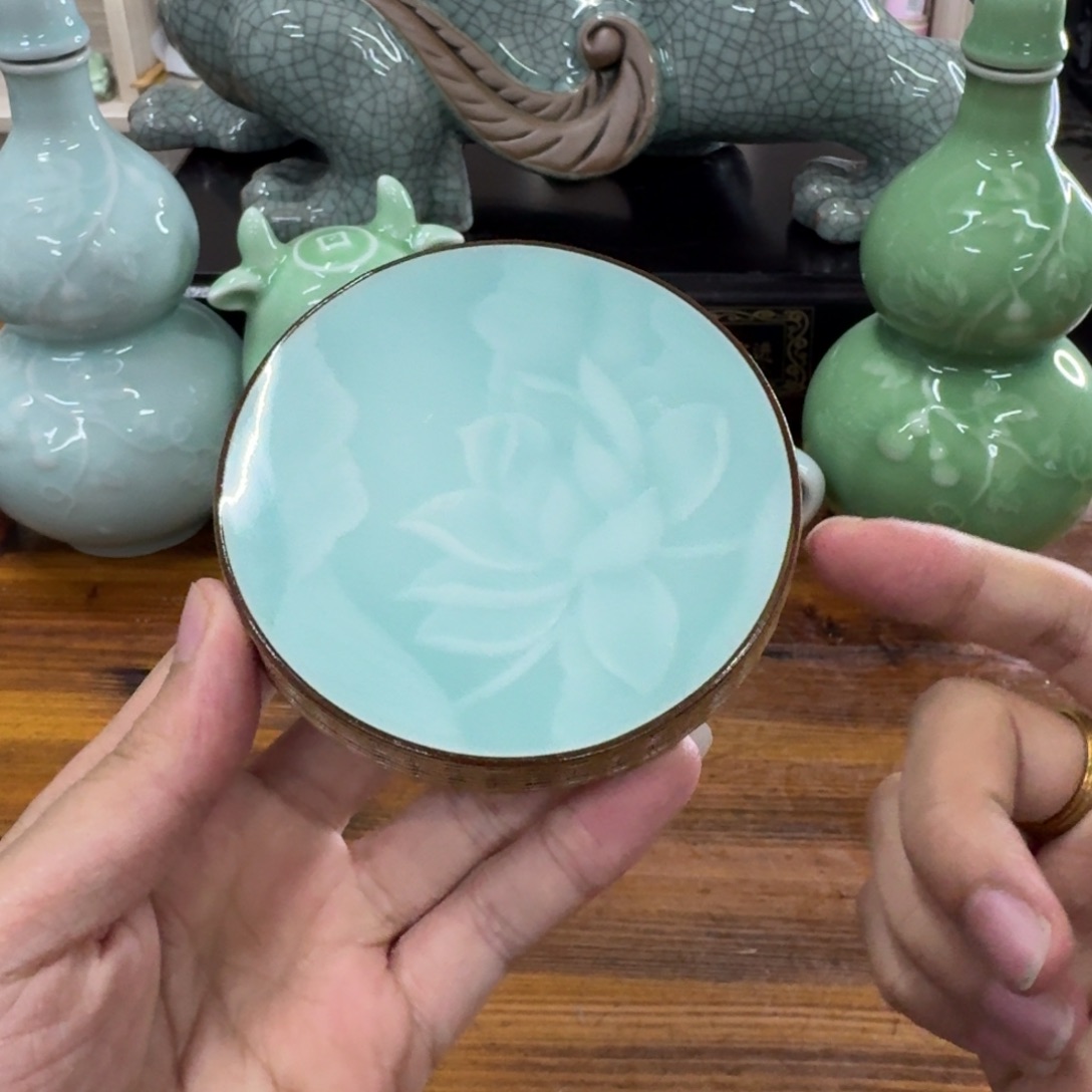 龙泉青瓷茶具微瑕6811