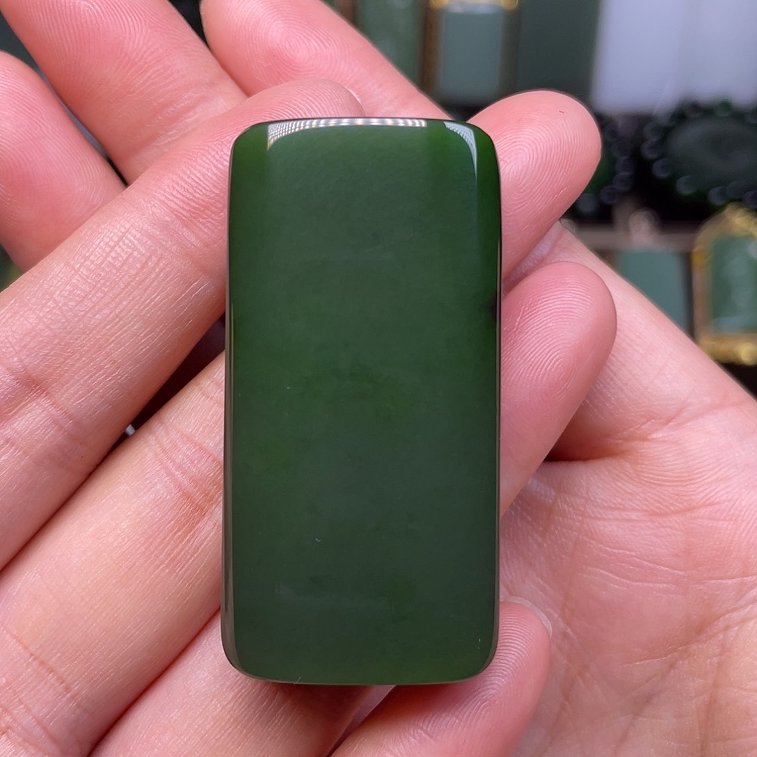 【闪购商品】颈饰未镶嵌和田玉菠菜绿无事牌