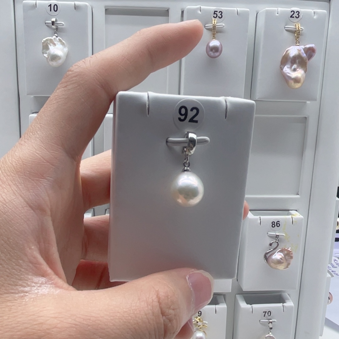 合金淡水珍珠颈饰