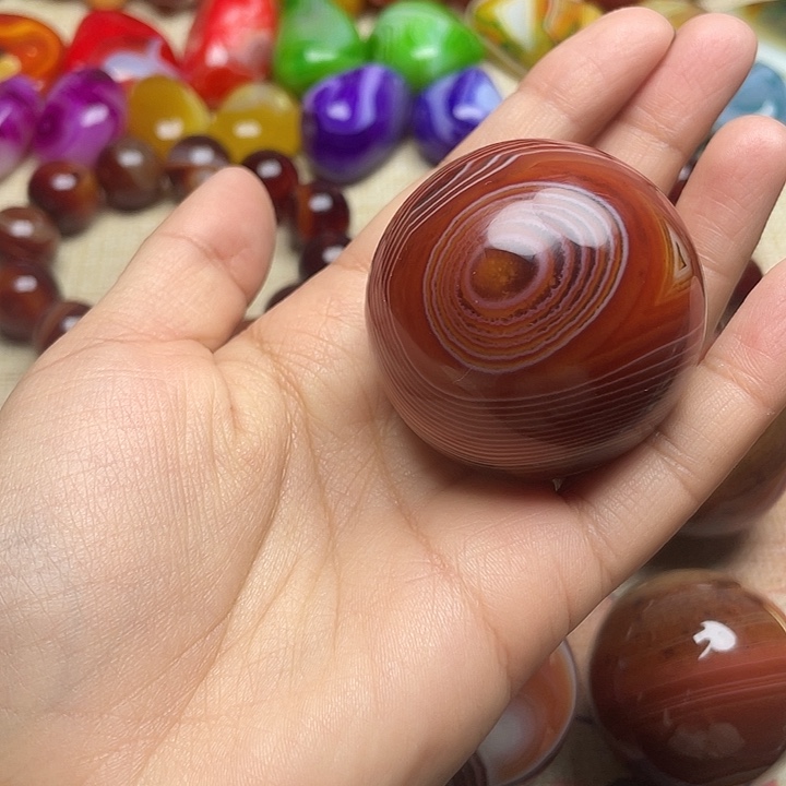 成***行玛瑙/玉髓未镶嵌珠宝半成品