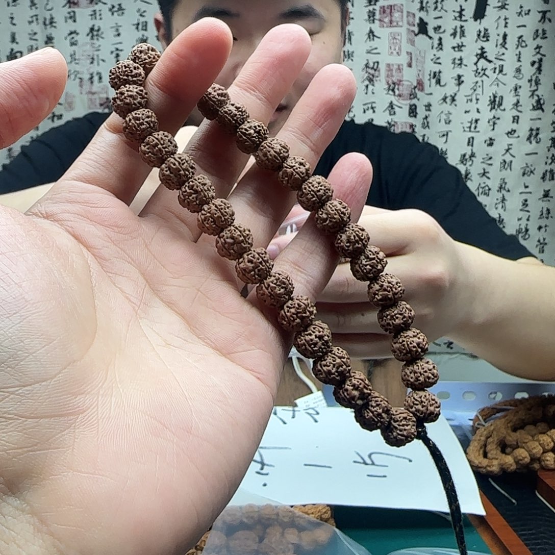 平细小金刚手持天花板