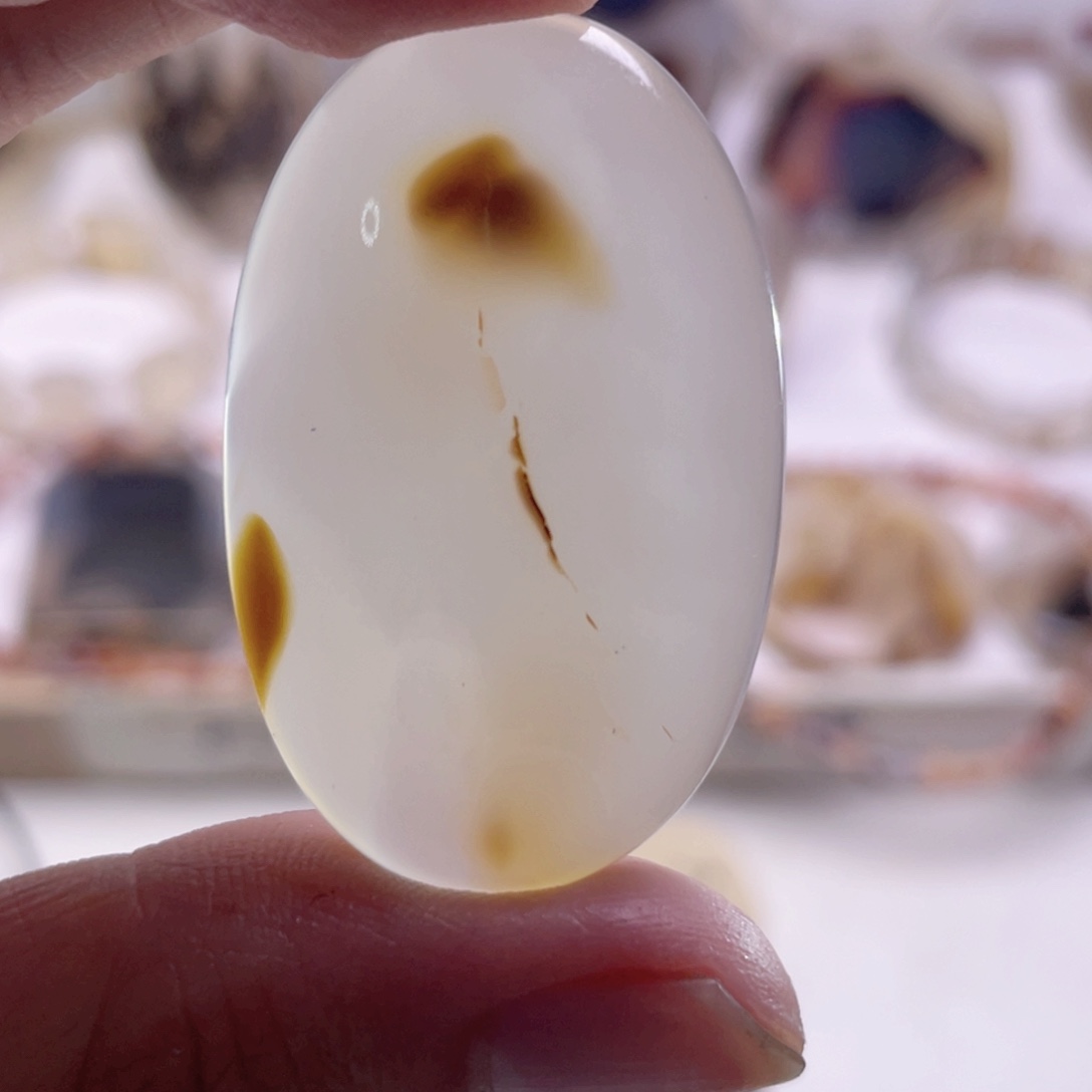 玛瑙/玉髓未镶嵌珠宝奇石