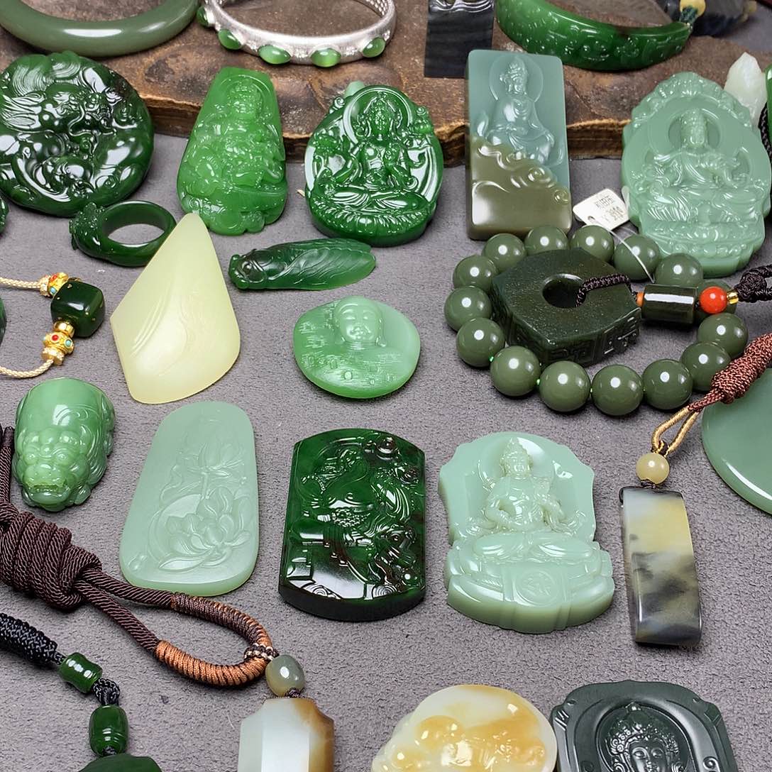 和田玉颈饰未镶嵌