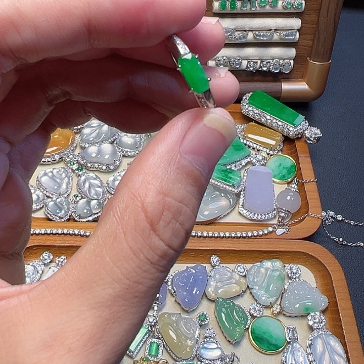 云***微翡翠未镶嵌戒指戒指