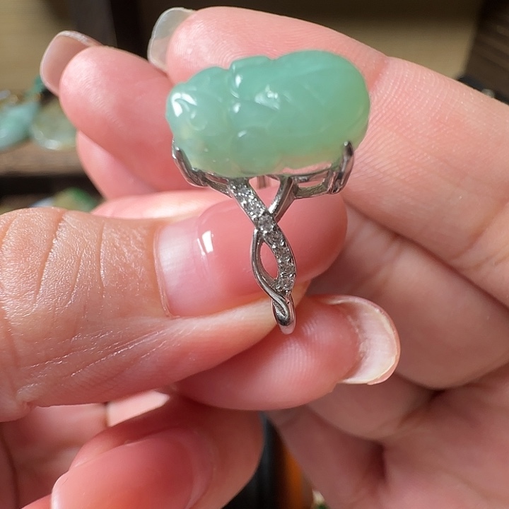 翡翠未镶嵌手镯翡翠99