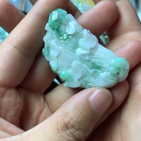 翡翠未镶嵌颈饰天然缅甸翡翠a货