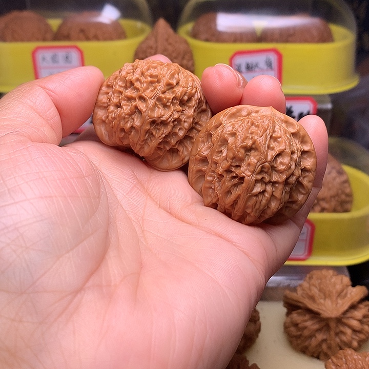 吊坠文玩核桃血麒麟