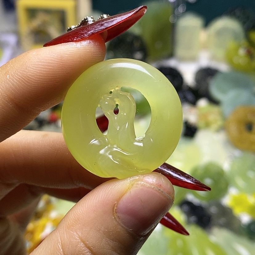 【闪购商品】蛇纹石玉颈饰未镶嵌