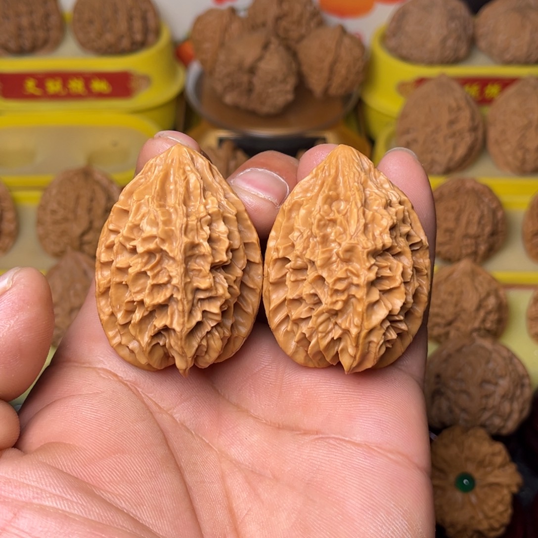 文玩核桃把件文玩核桃把件38尺招财鼠