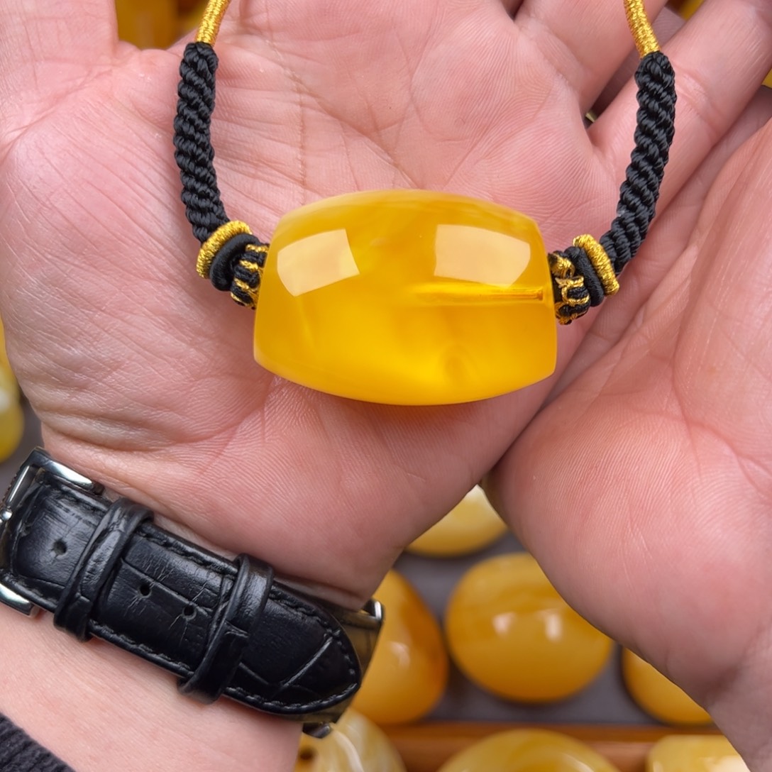 琥珀颈饰未镶嵌豆****胶纯天然蜜蜡