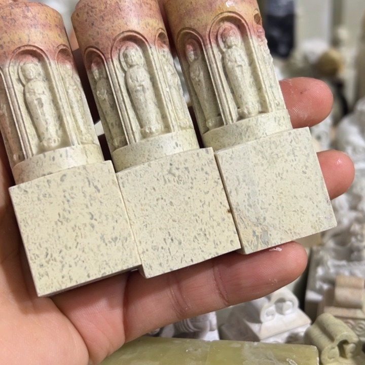 石***狂青田石新矿印石如图