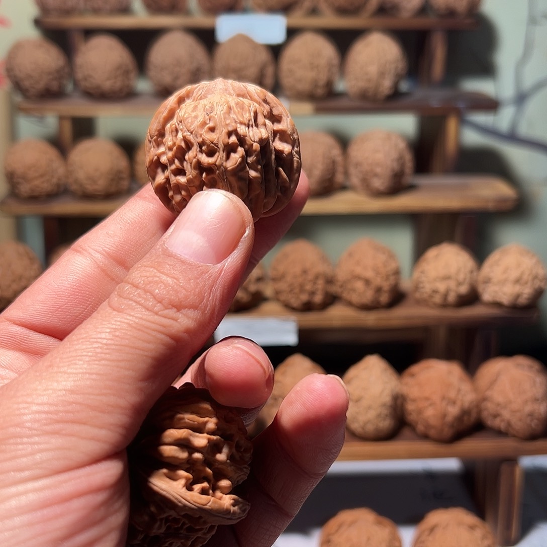 T****p文玩核桃，汉高38.5