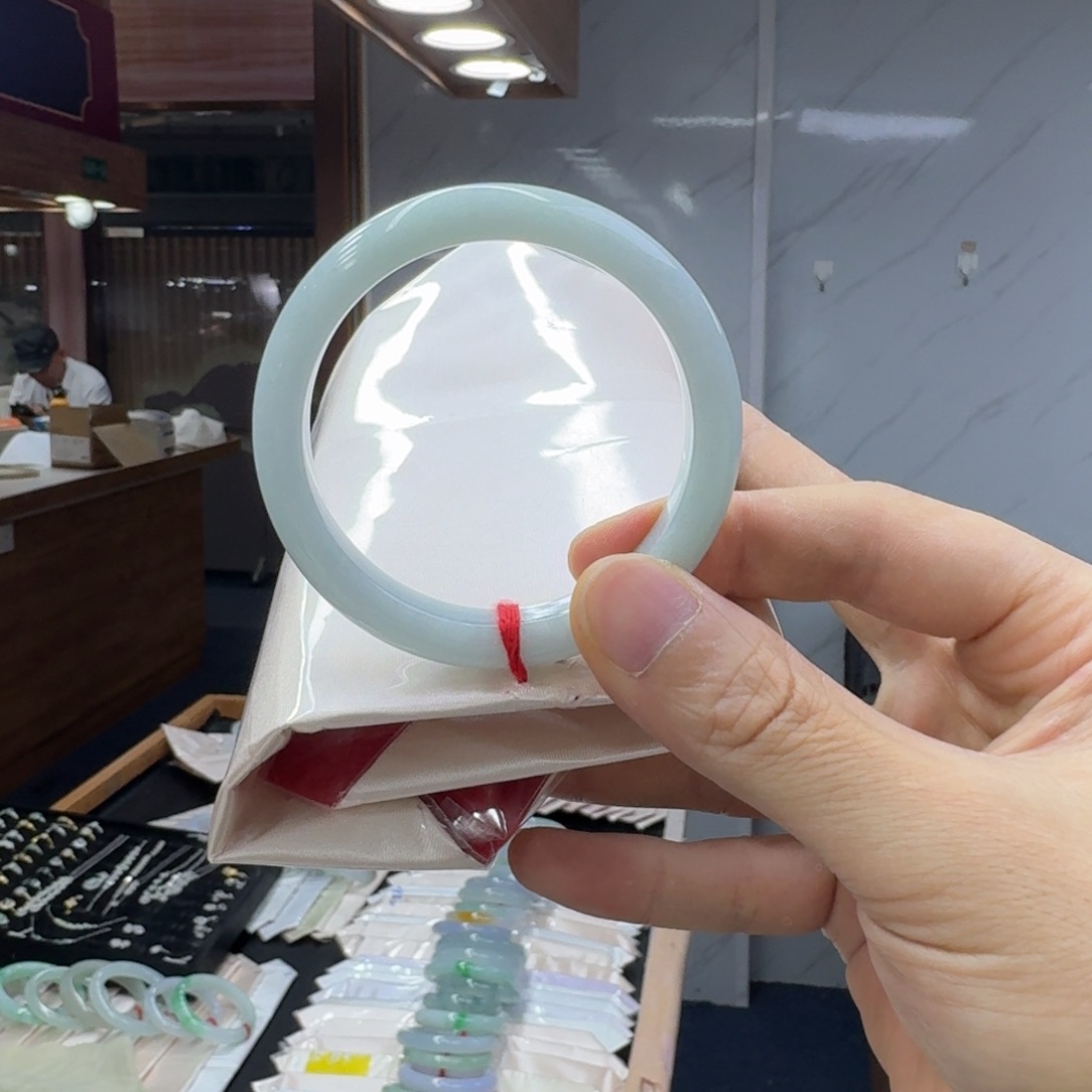 翡翠未镶嵌手镯翡翠