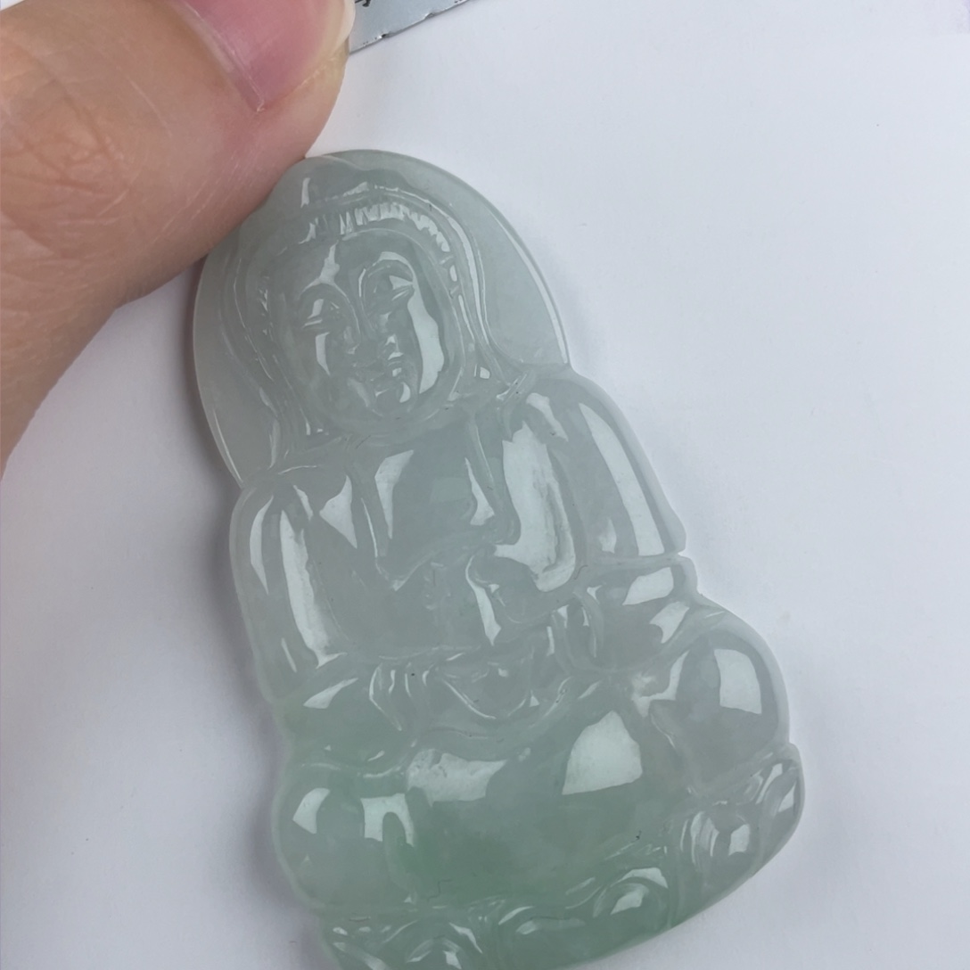 颈饰未镶嵌翡翠观音