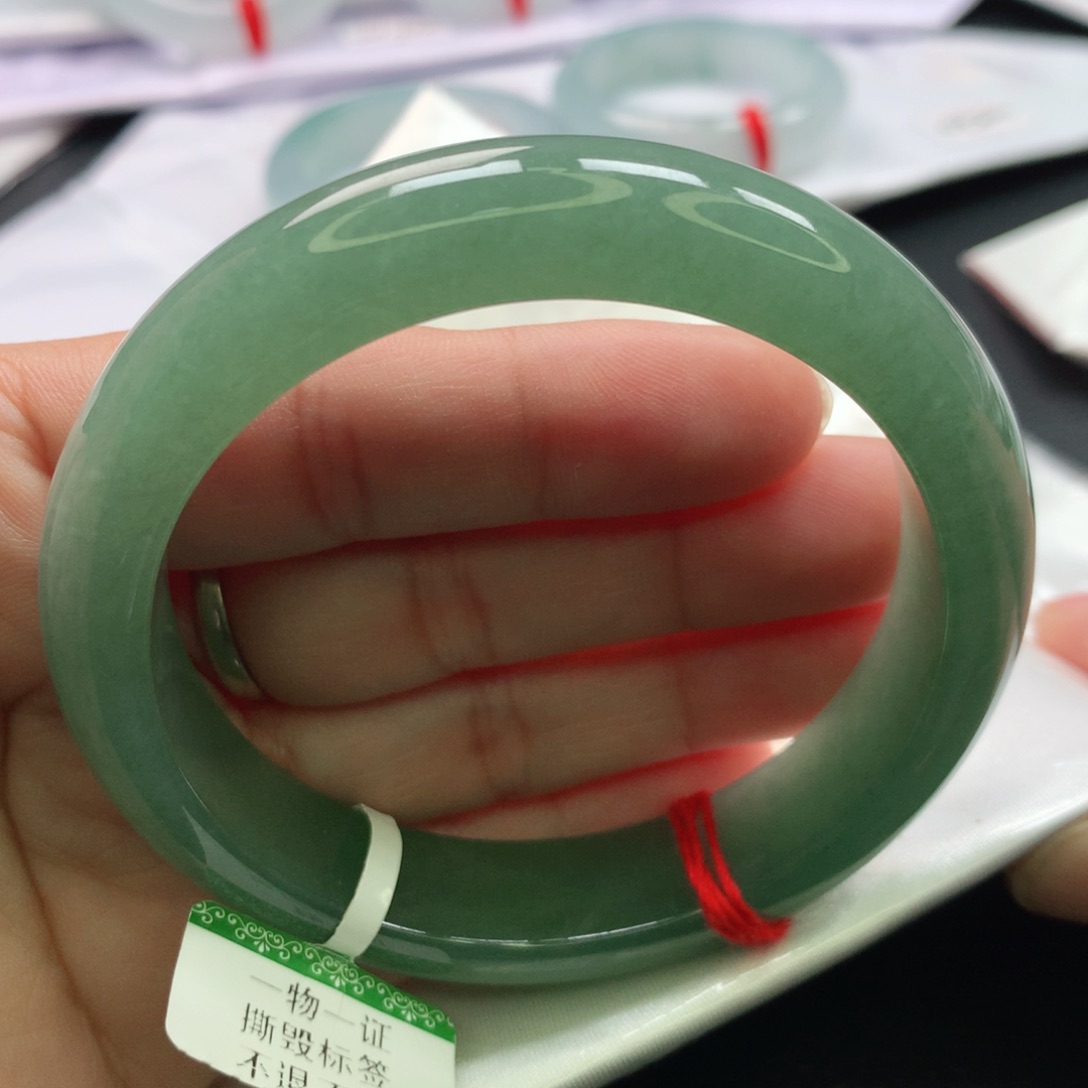 翡翠手镯未镶嵌缅甸58