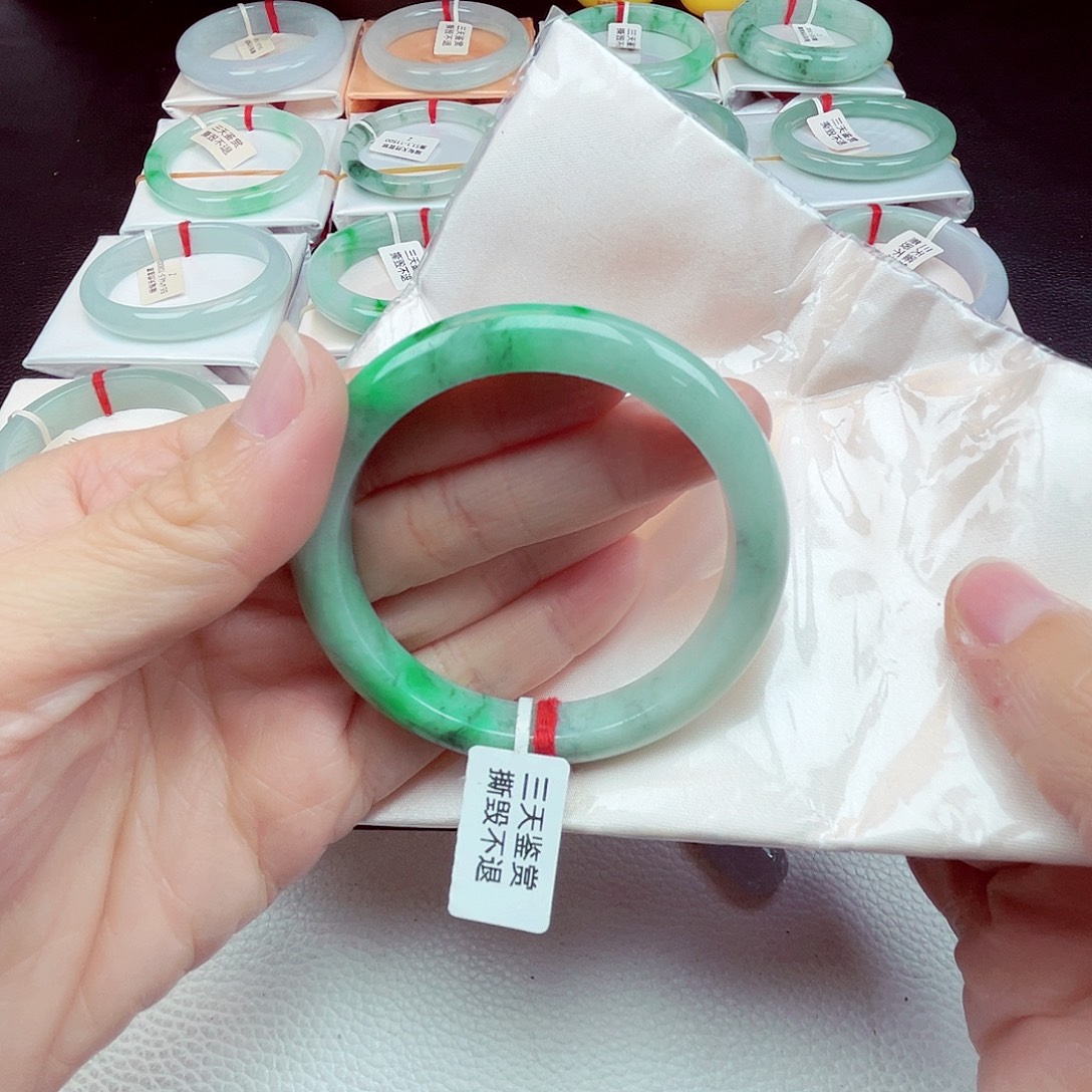 桃***子翡翠未镶嵌手镯天然缅甸翡翠