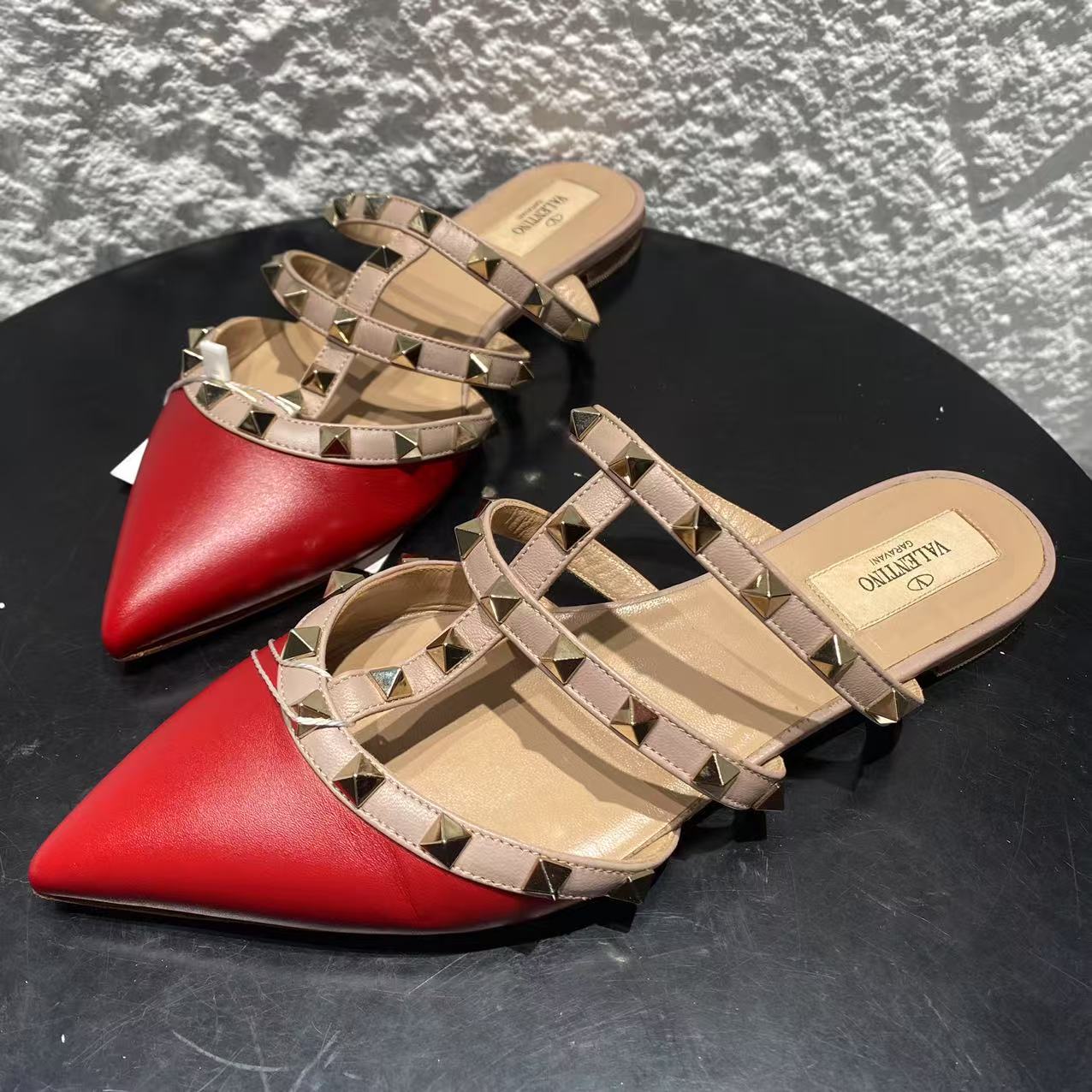95新 Valentino/华伦天奴 37码/米亚/红色铆钉环扣平底半拖wsp246