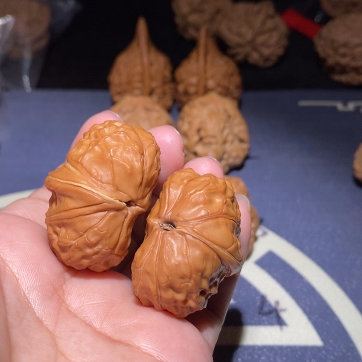 今****文玩核桃吊坠龟甲纹半壁