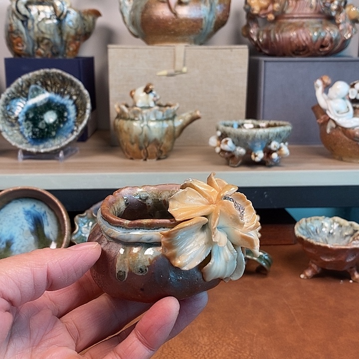 瓷片我们的确是一个人的