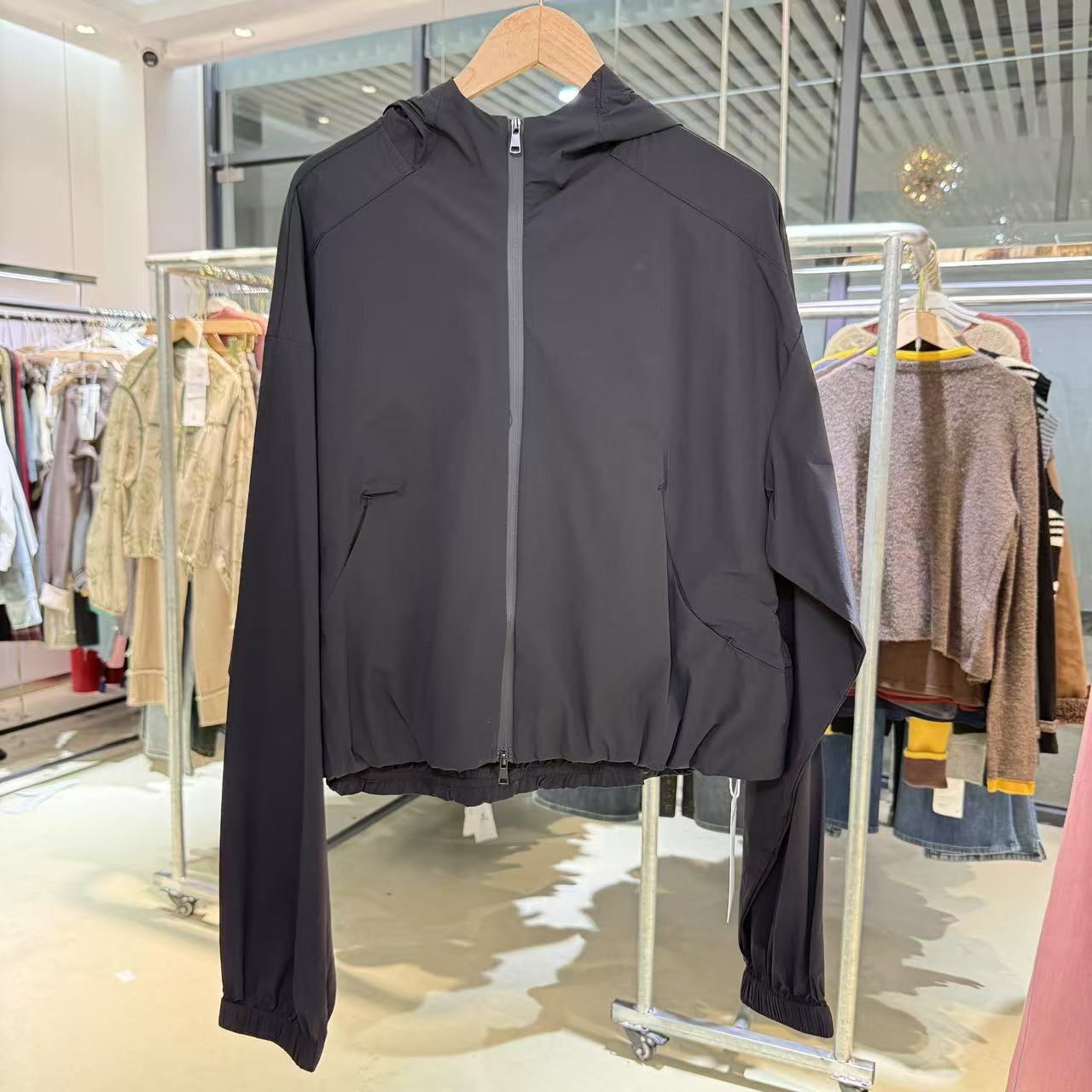 Q51773新款薄款冲锋衣外套宽松洋气休闲户外上衣