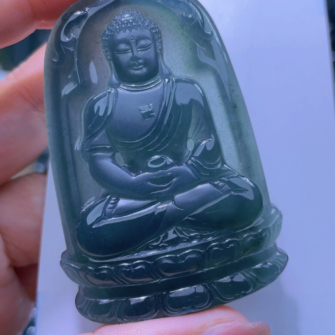 翡翠颈饰未镶嵌马*