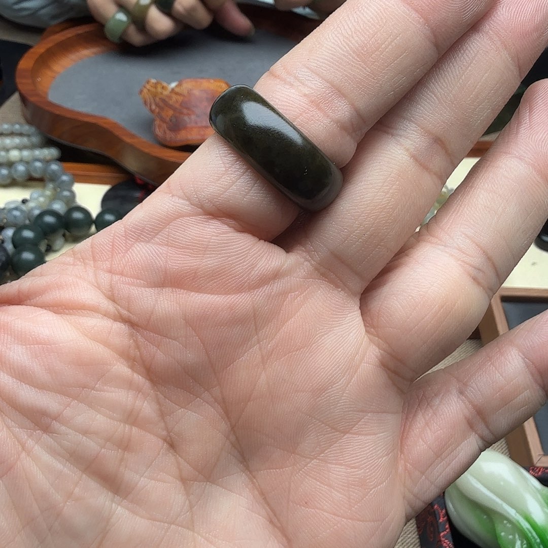 和田玉（糖玉）未镶嵌挂件