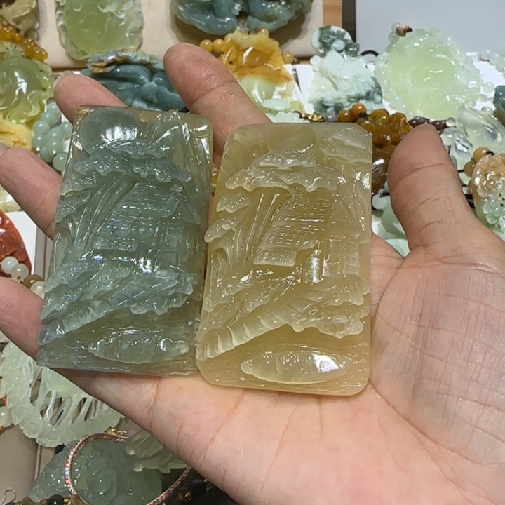 蛇纹石玉吊坠未镶嵌绿*呀