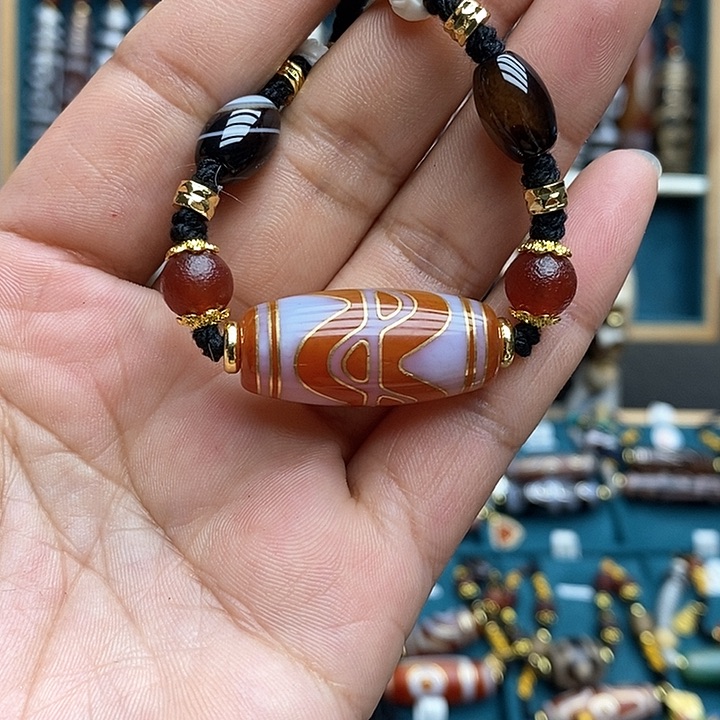 玛瑙/玉髓颈饰合金