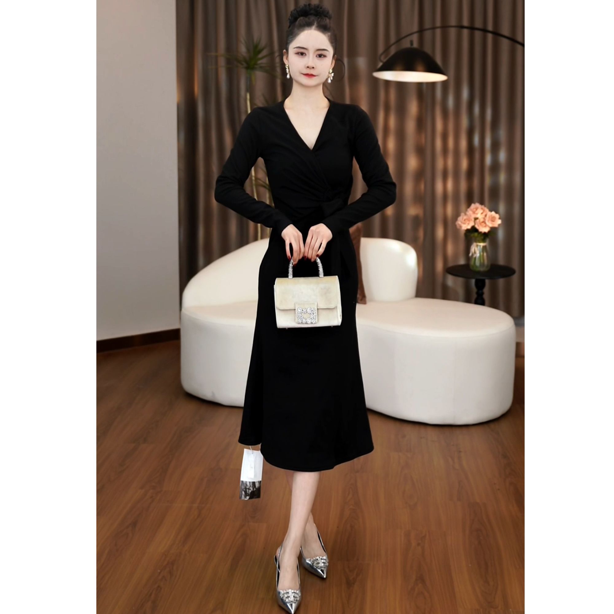 【然也专属】2025秋季新款扭结绑收腰显瘦气质包臀长裙女D4159