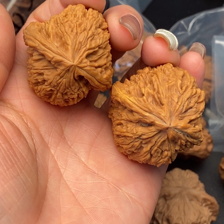 天***乐文玩核桃把件南疆石