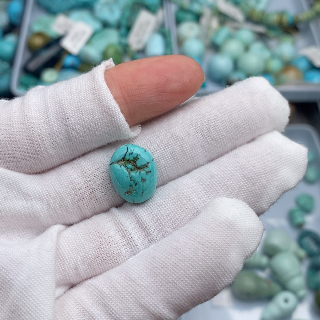 未镶嵌绿松石随型背云