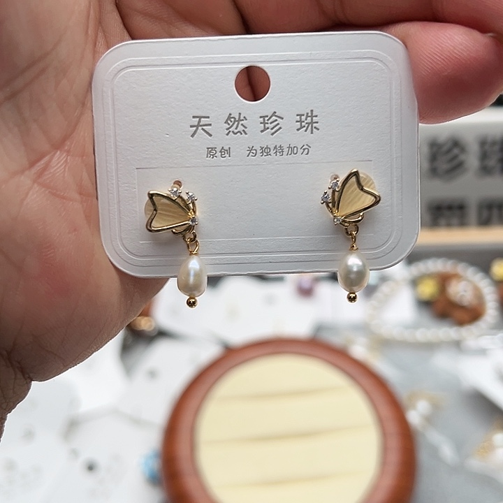 淡水珍珠银S925镶嵌耳饰