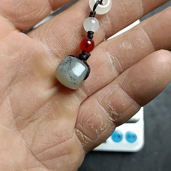 和田玉未镶嵌车挂