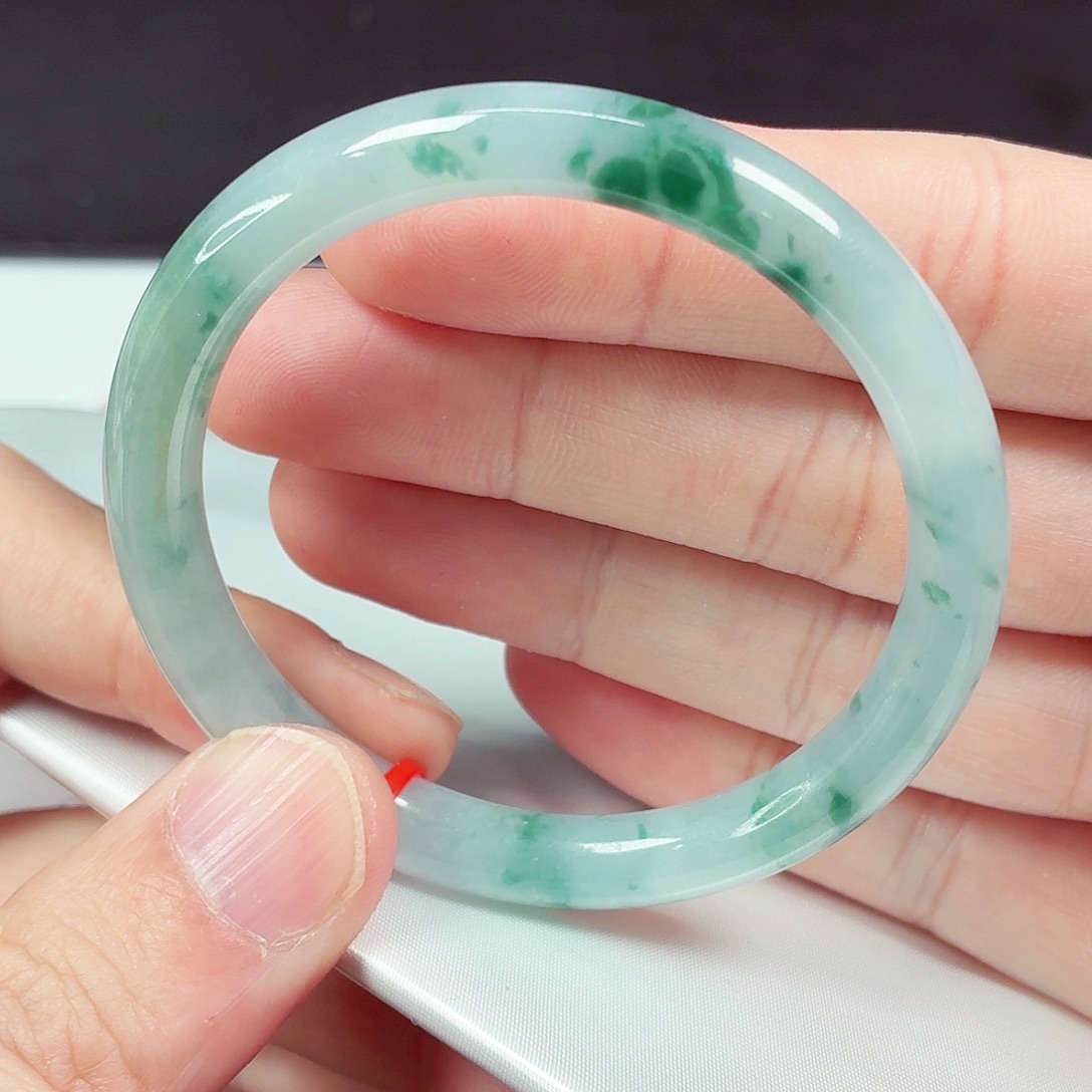 翡翠未镶嵌手镯52.6圈