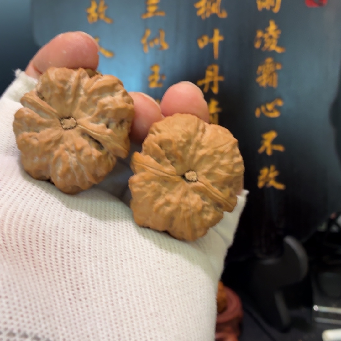 桃核吊坠蛤蟆头20元