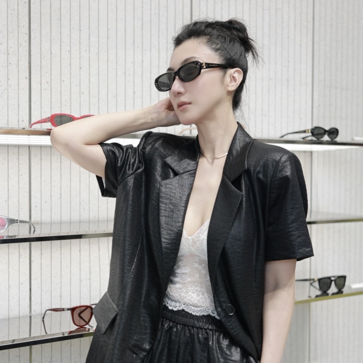 【壁虎姐】GECKO2025夏季新款 黑色戗驳领短袖衬衫 松紧腰短裤套装