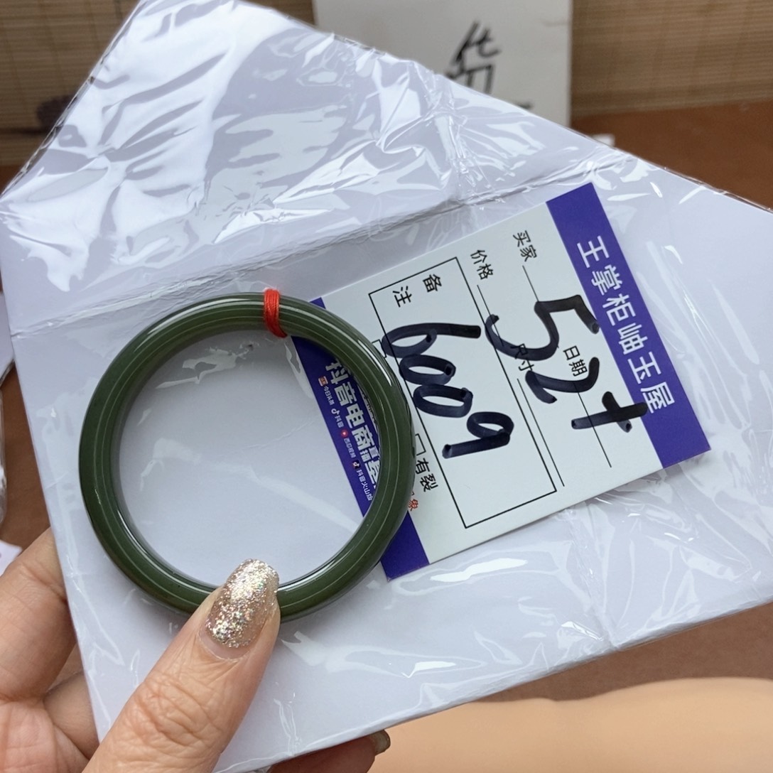 和田玉手镯手镯未镶嵌